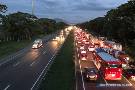 SLEX, STAR Tollway are adjusting truck ban hours.